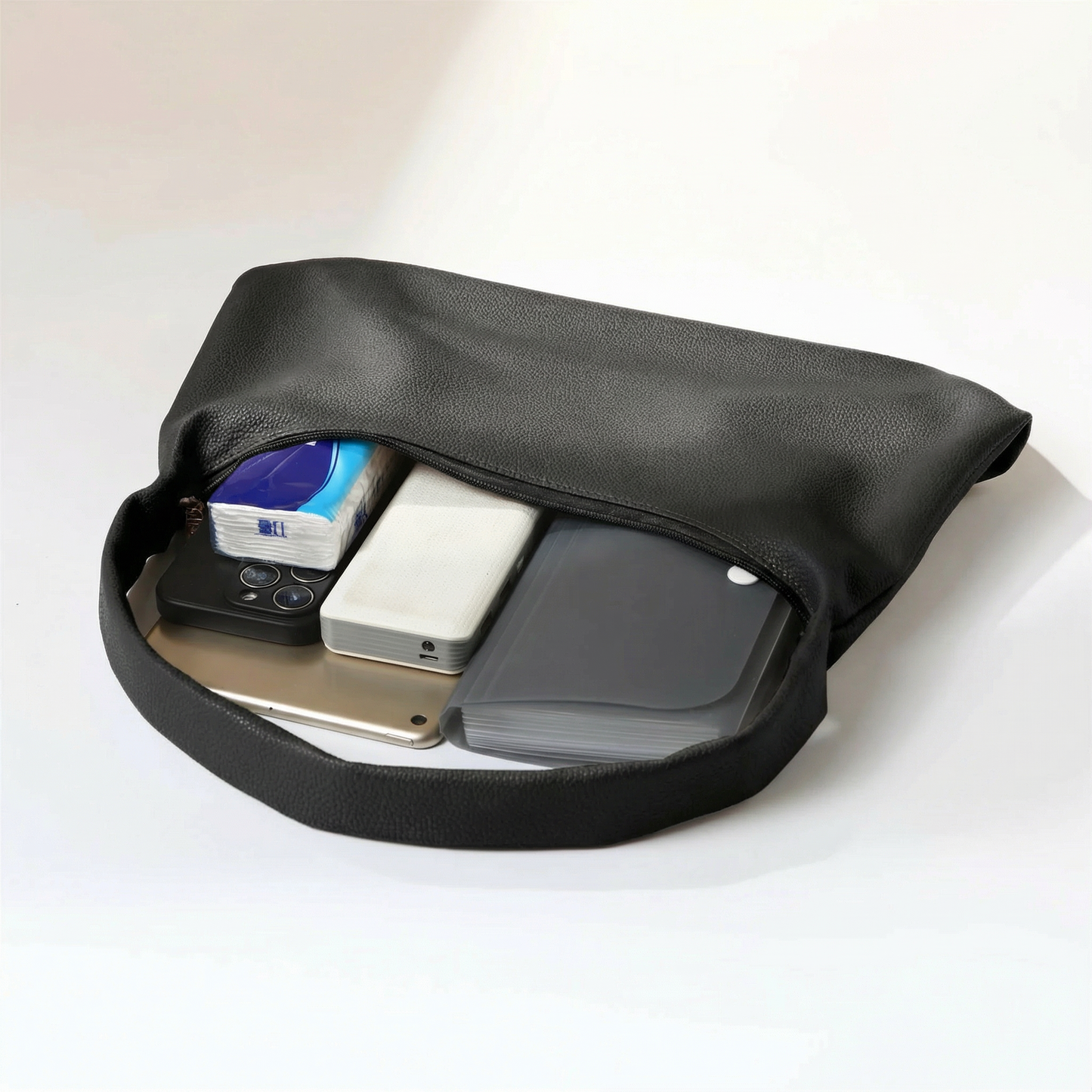 Model 03: THE LOOP (Zip Hobo BLACK)