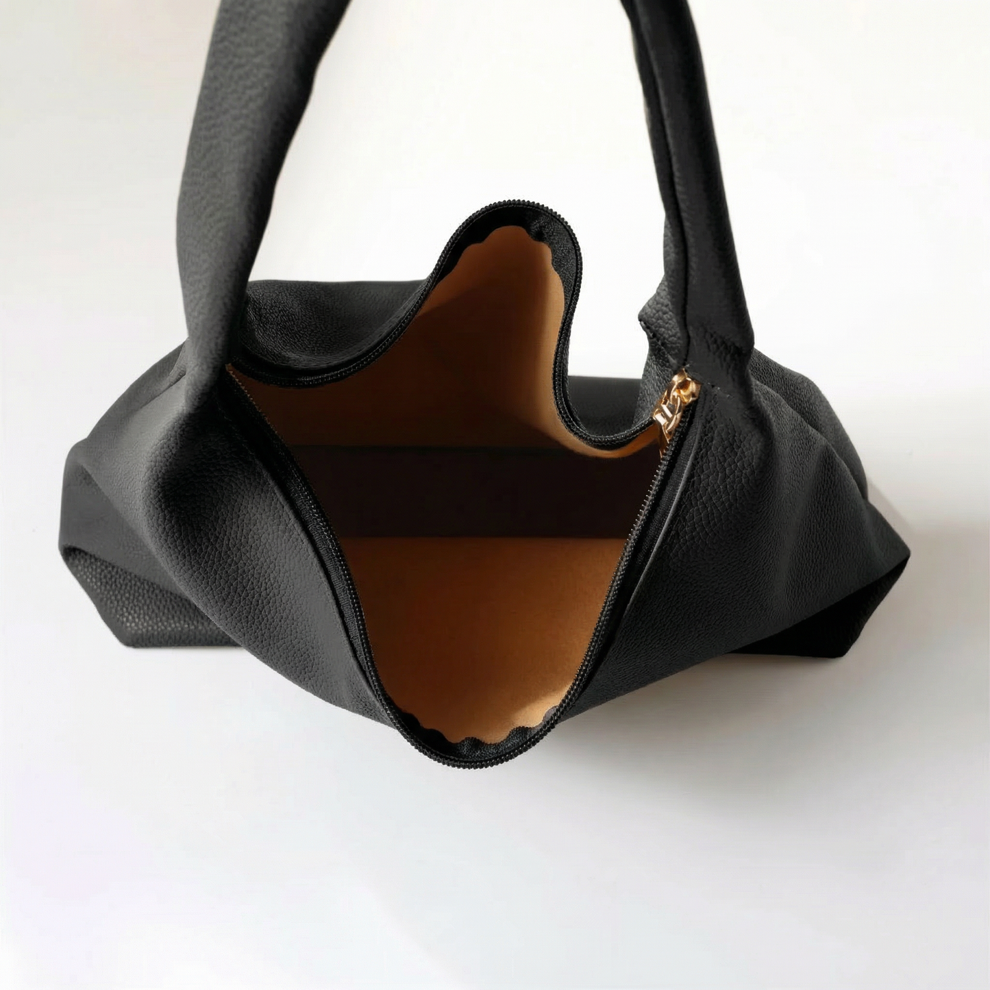 Model 03: THE LOOP (Zip Hobo BLACK)